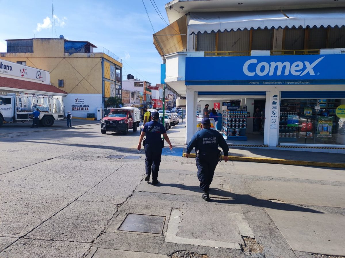 Policía de Chilpancingo mantiene presencia en inmediaciones bancarias y  realiza recorridos continuos en el primer cuadro capitalino