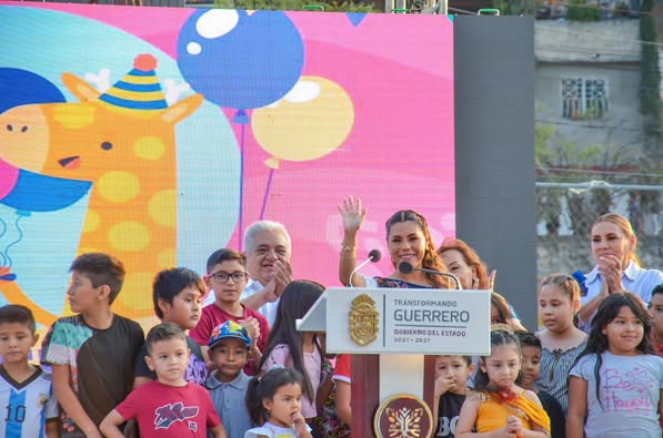 🎈 La infancia es la esperanza viva de un pueblo que quiere renacer.
