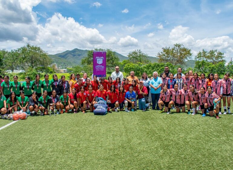 Finaliza con éxito el Torneo Intersecundarias Femenil “Rumbo al Bicentenario 2025” en Chilpancingo