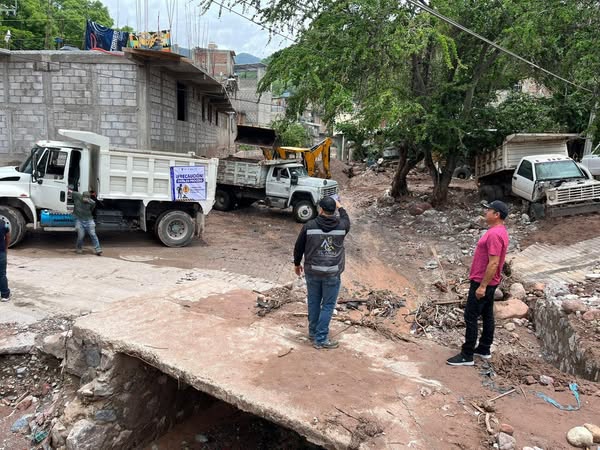 ¡Avanzan los trabajos de limpieza en la Barranca de Alpuyeca!