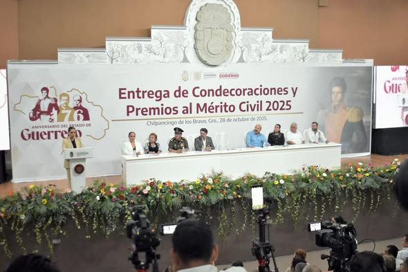 Reconocemos el esfuerzo y compromiso de quienes contribuyen al desarrollo de nuestro estado.