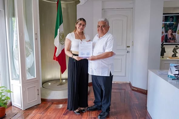 Toma de protesta a la Lic. Viviana Morales González como nueva oficial